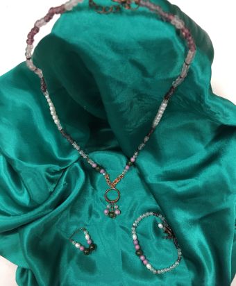 Tammy Snyder, "Prima “Dawna”", glass beads, silver, hemp, 15” (Necklace, bracelet, earrings) $135